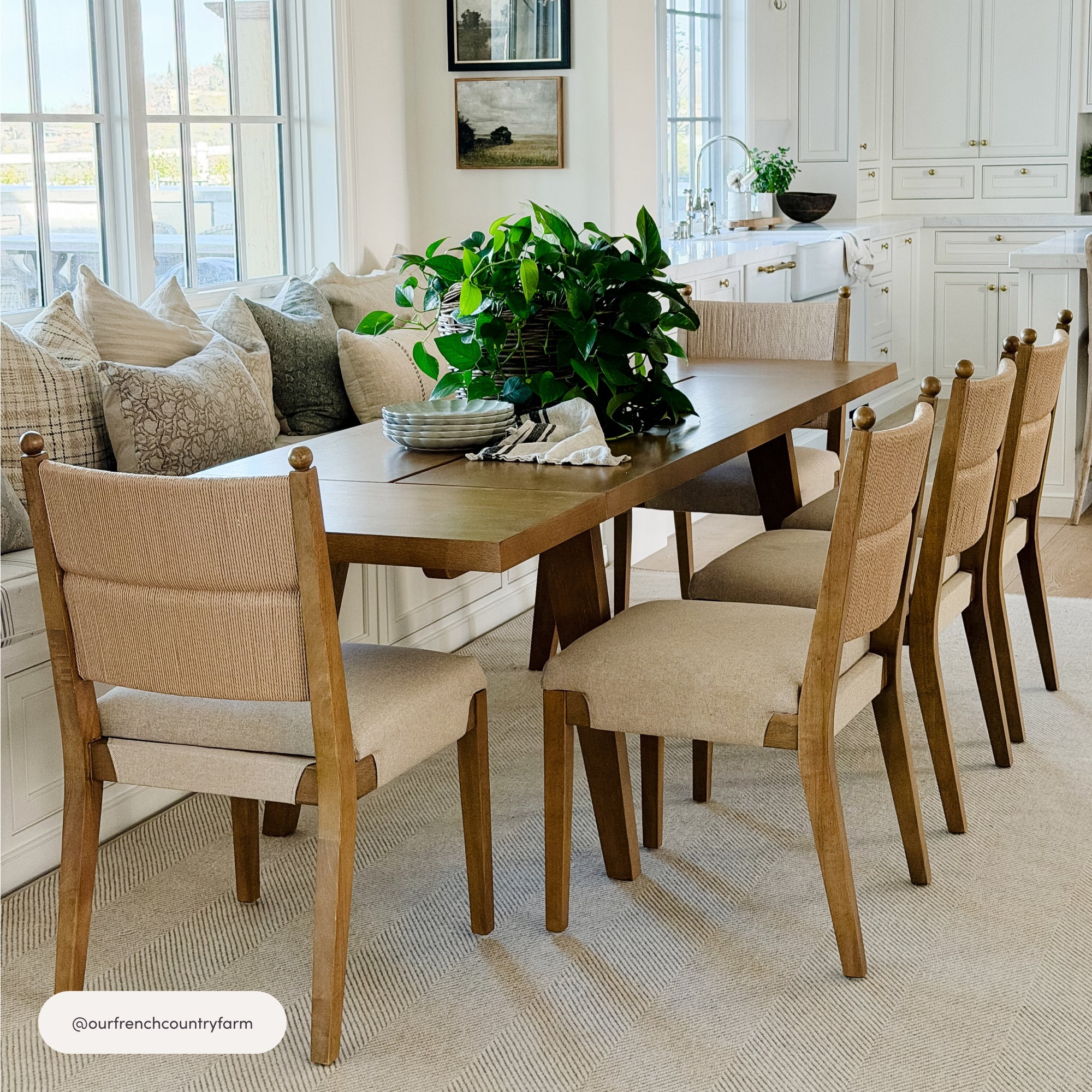 テーブル Andy Farmhouse Wooden Dining Table with Leaf Extension | Nathan James