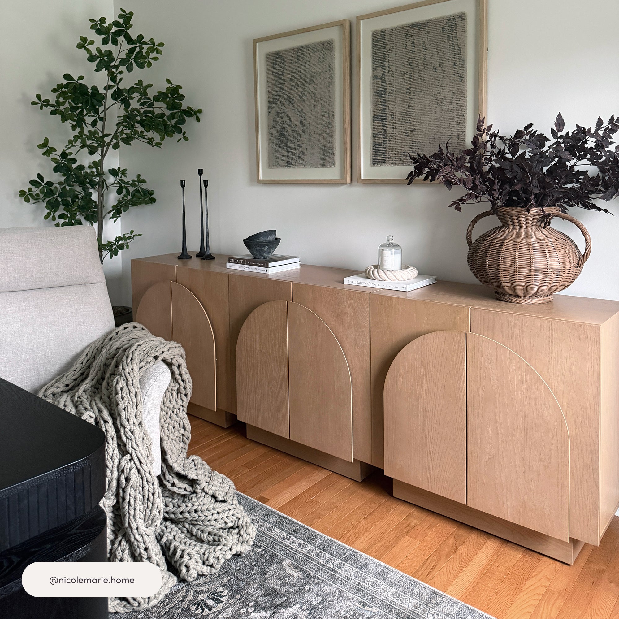 Iris TV Console Wood Arched for 65